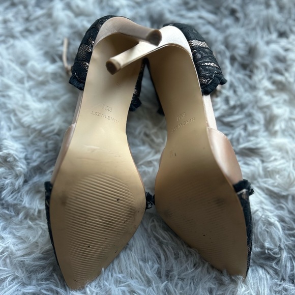 Nine West Woman’s Sexy nude and Black Lace Scollop Heel size 6.5 (small mark) - Picture 8 of 10